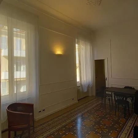 Διαμέρισμα Garibaldi 111